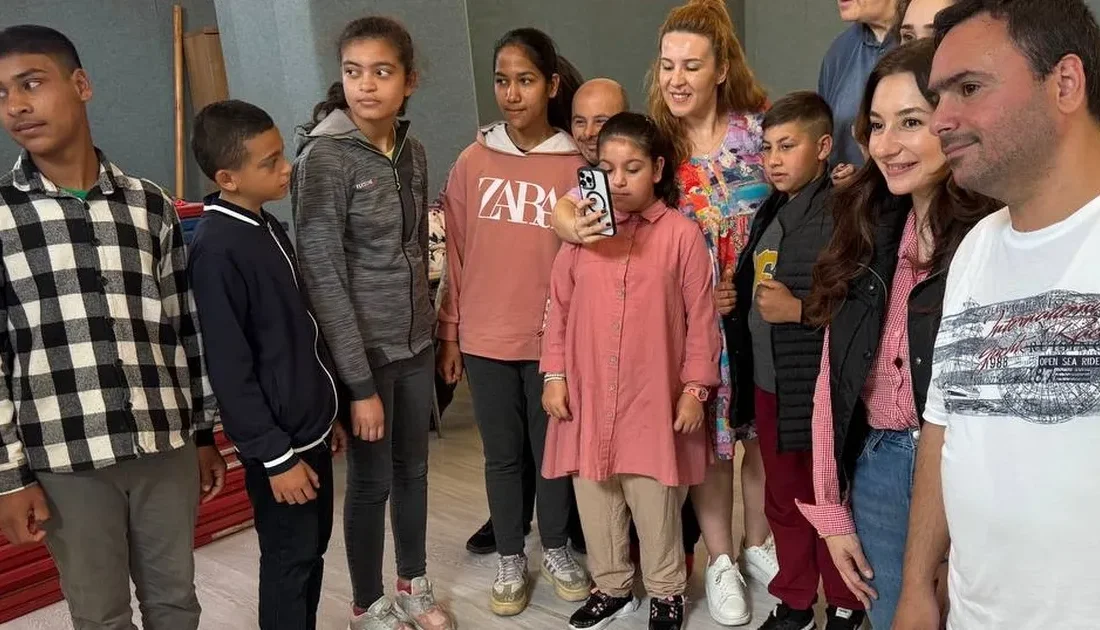 Engelsiz hobi atölyelerinde özel öğrenciler arkadaşlıklarını pekiştiriyor