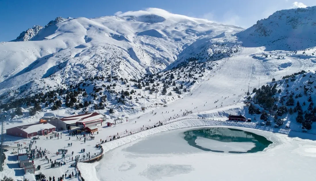 Erzincan’da Ergan Dağı Kayak