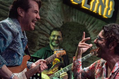 Gizli Geçit lansman konserinde Kenan Doğulu sürprizi!