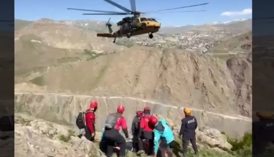 Hakkari’de dağdan düşerek yaralanan