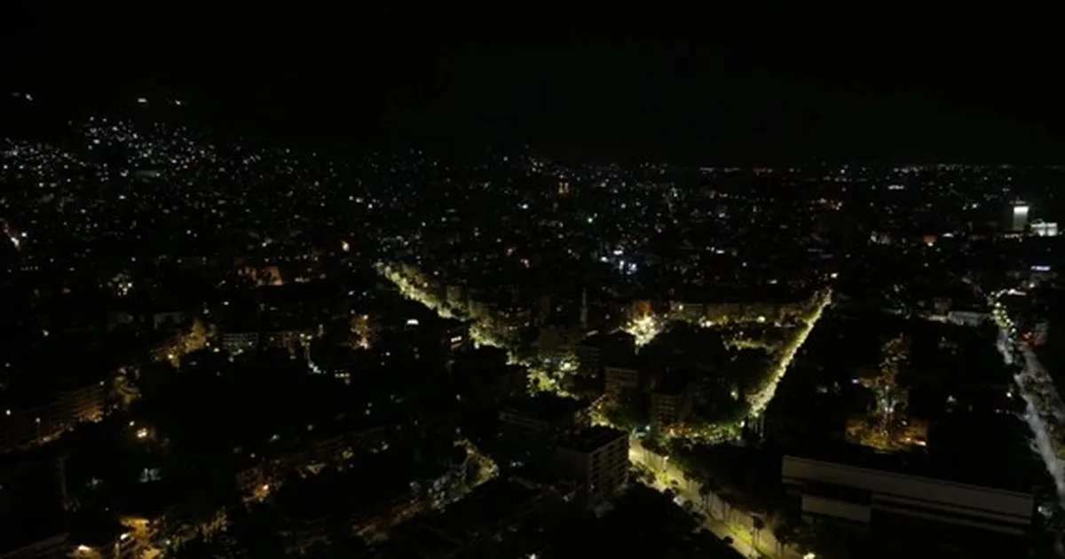 İsrail yine Suriye'yi vurdu