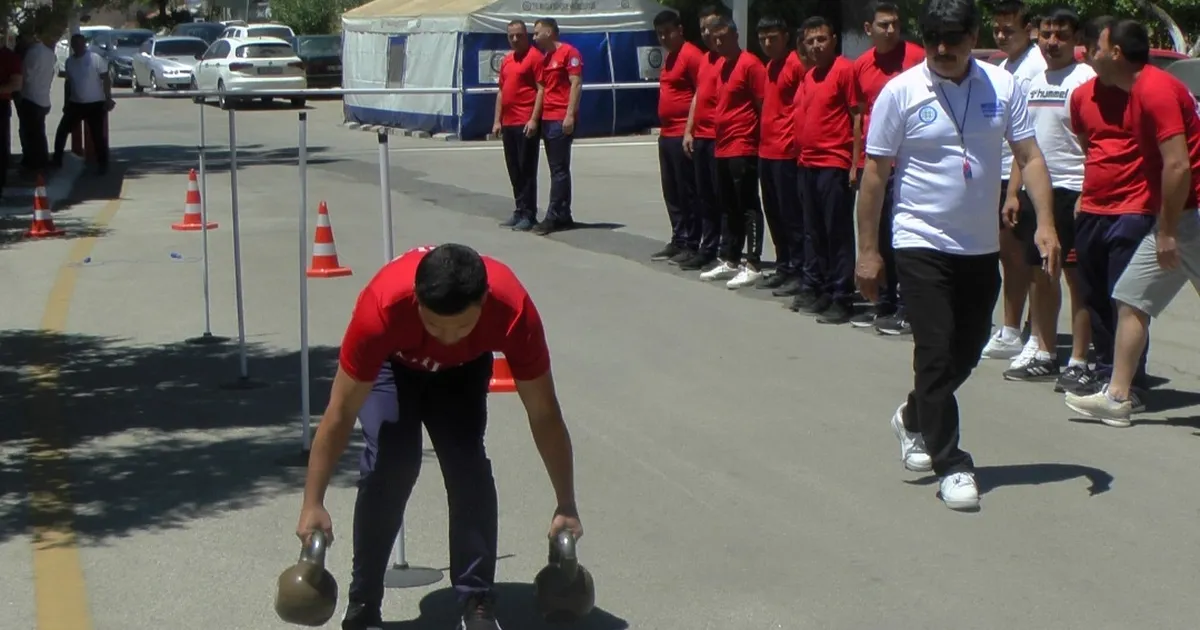 İtfaiyecilere kondisyon için spor parkuru testi