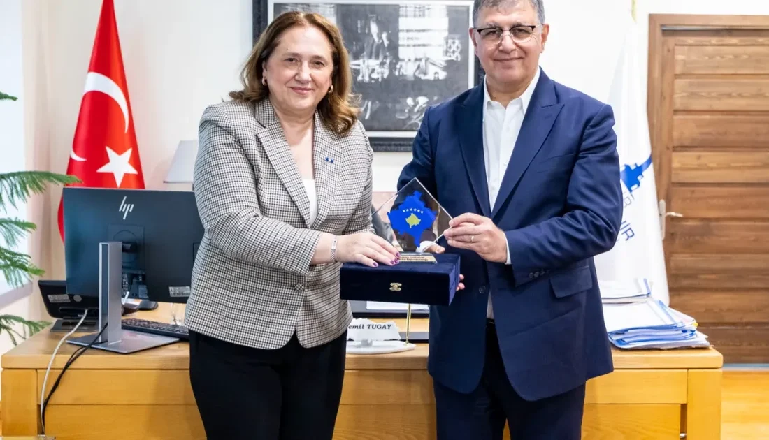 İzmir Büyükşehir Belediye Başkanı