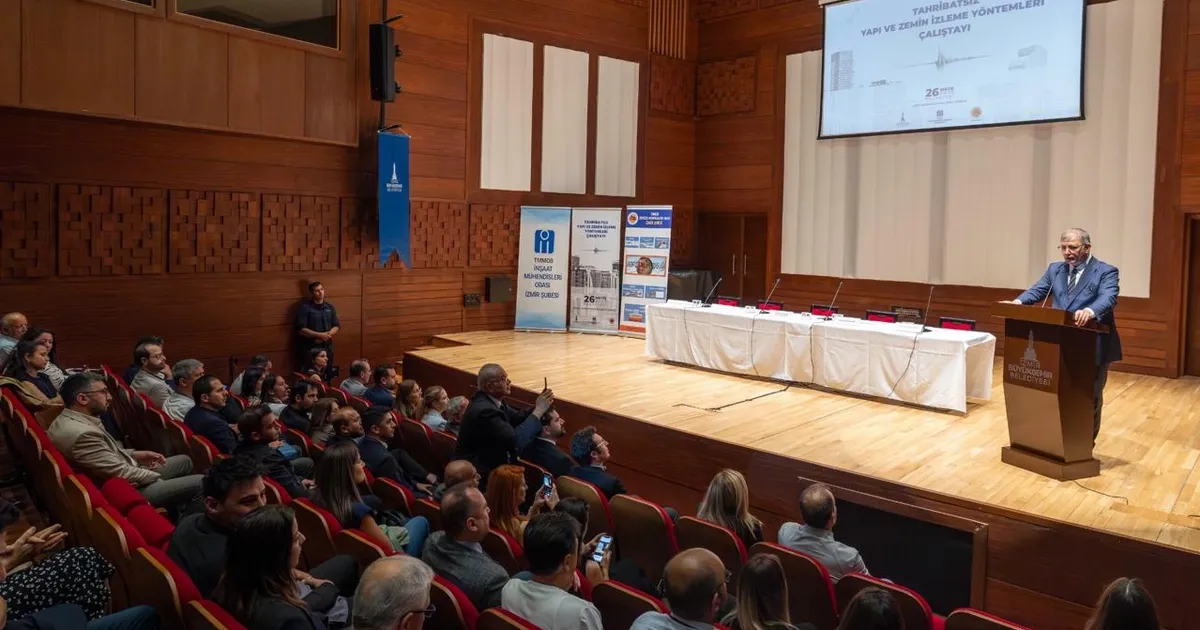 İzmir’de Başkan Tugay’dan güvenli kentleşme çağrısı