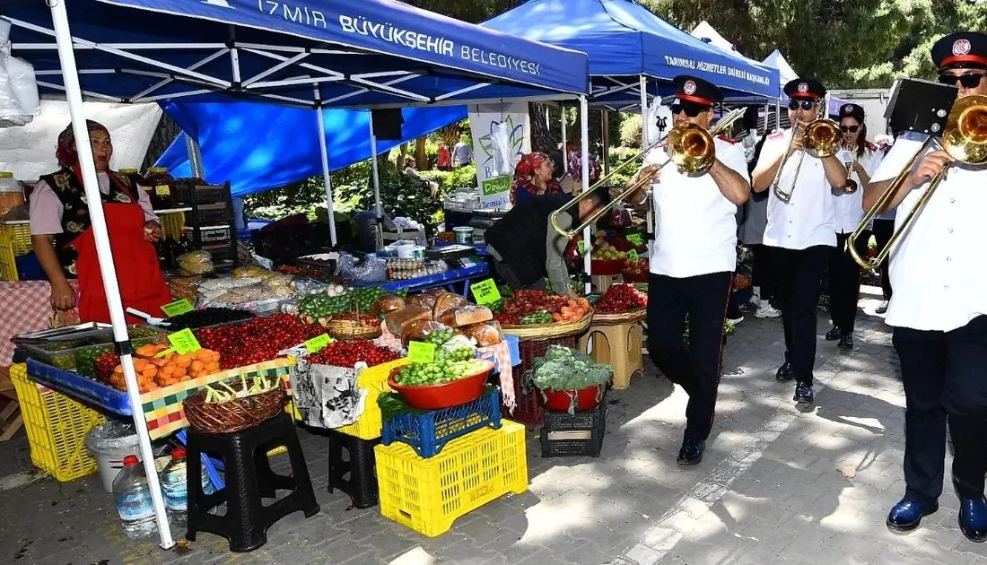İzmir’de 14 Mayıs Dünya