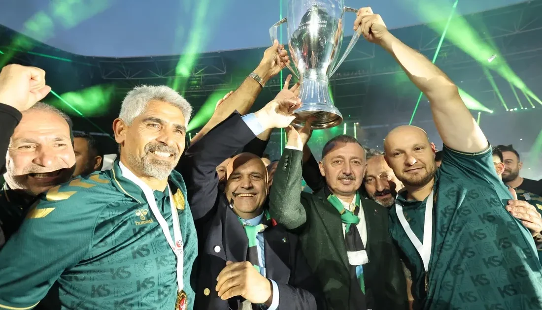 Kocaelispor’un şampiyonluk gecesinde yer