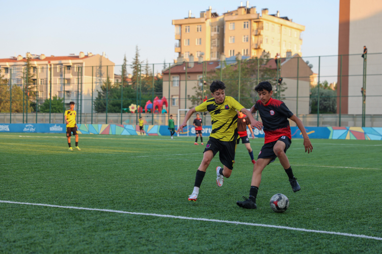 Konya Selçuklu'da ortaokulların futbol heyecanı