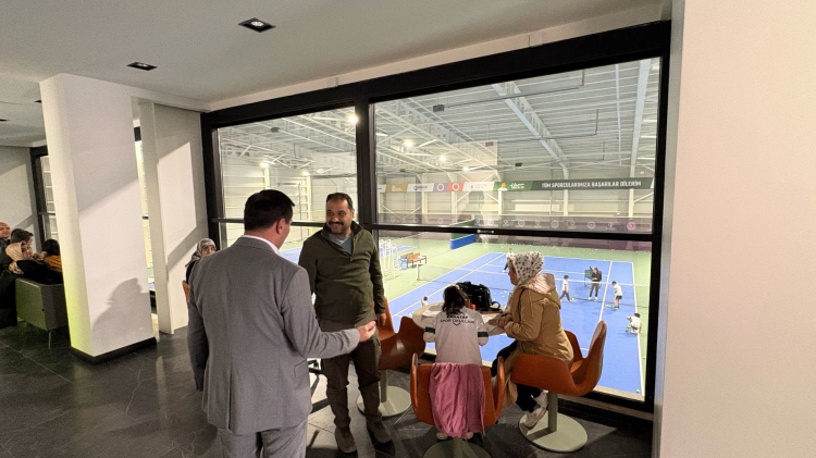 Konya'da Başkan Kılca Tenis Kortu’nda sporseverlerle buluştu