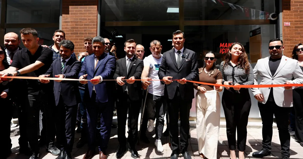 Manisa Büyükşehir’in 5. Kent Lokantası Muradiye’de açıldı
