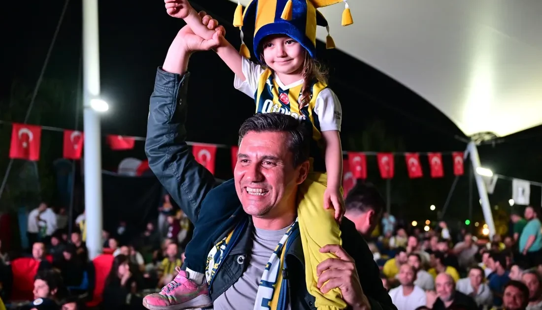 Manisa Büyükşehir Belediyesi, Fenerbahçe
