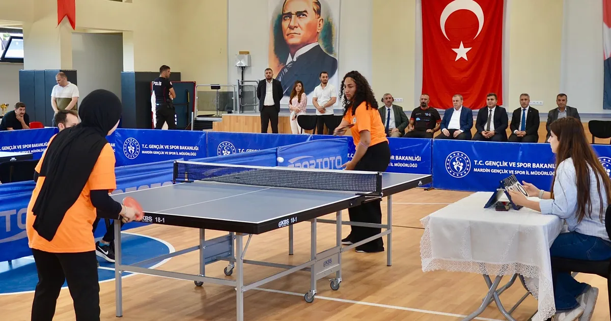 Mardin Midyat'ta masa tenisinde ödüller sahibini buldu