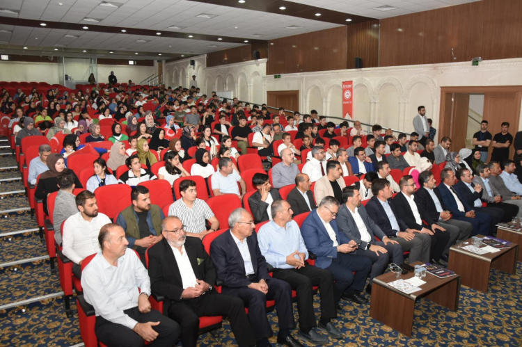 Mardin’de şiirle dayanışma! Gazze temalı dinleti büyük ilgi gördü