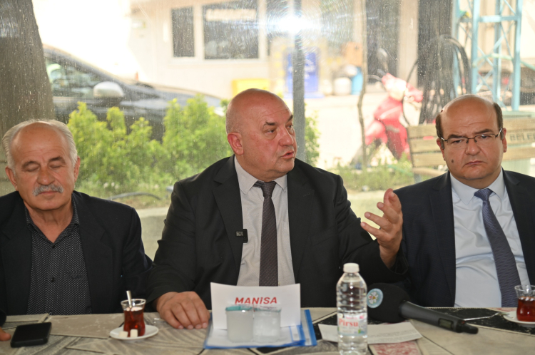 MASKİ Saruhanlı’daki çiftçilerle bir araya geldi