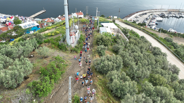 Mudanya'da 19 Mayıs'a özel koşu... 367 sporcu doğa ve tarihin izinde koştu