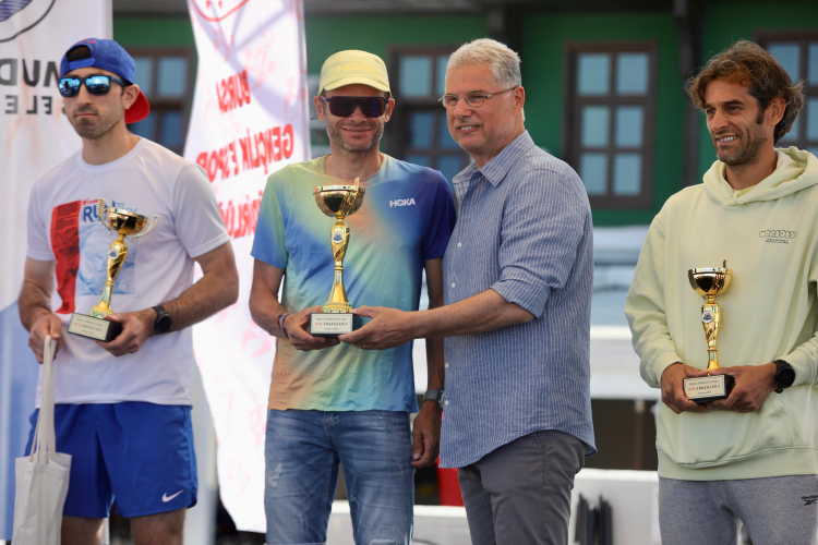 Mudanya'da 19 Mayıs'a özel koşu... 367 sporcu doğa ve tarihin izinde koştu