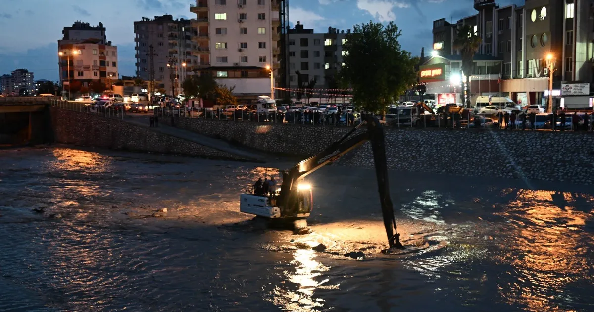Osmaniye Kadirli’de sel felaketi... Bakan Yerlikaya son durumu paylaştı