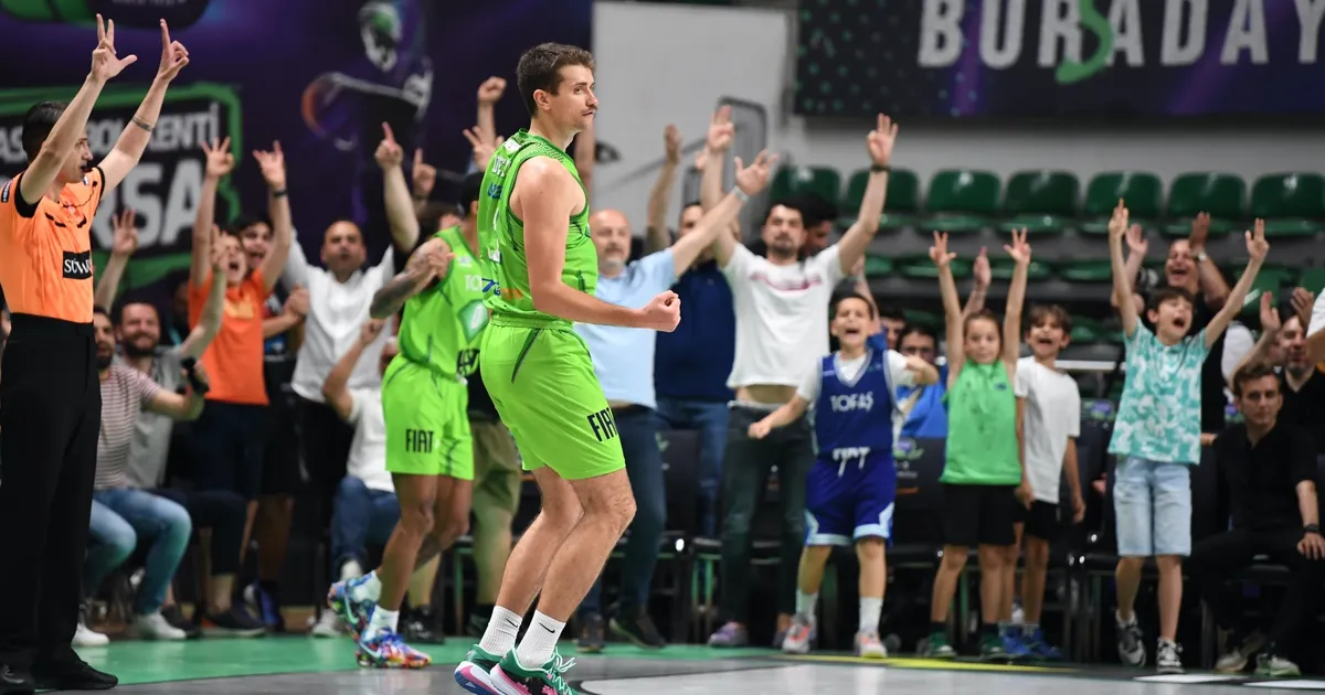 TOFAŞ play-off çeyrek finale galibiyetle başladı