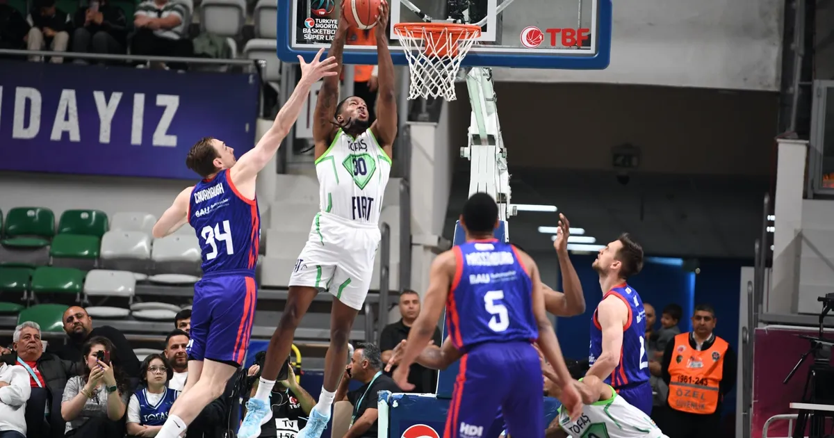 TOFAŞ, potada çeyrek finalde galibiyet bekliyor