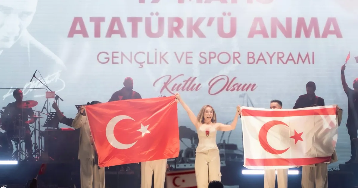 Ziynet Sali, 19 Mayıs’ta gençlik coşkusunu sahneye taşıdı