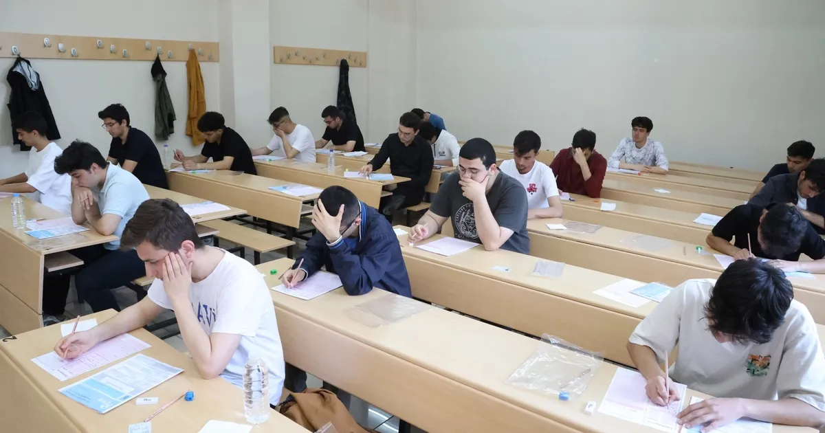 2025 YKS sınavları tamamlandı... 2,5 milyon öğrenci ter döktü