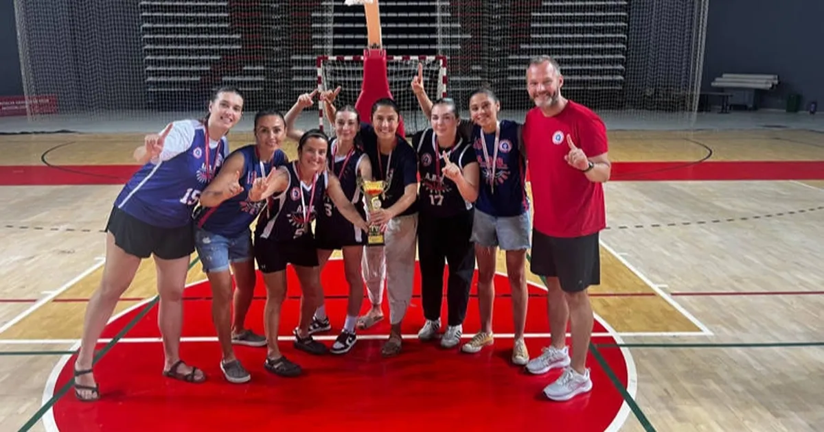Antalya Büyükşehir Basketbol Yerel Lig'de şampiyon oldu