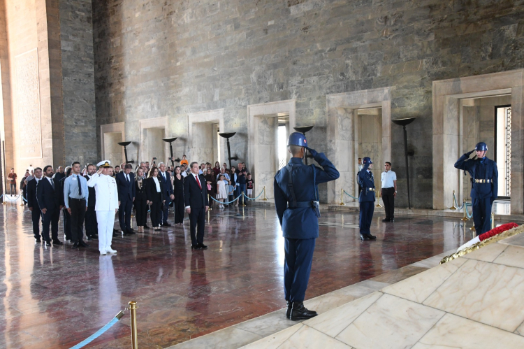 BALKANTÜRKSİAD yönetiminden Anıtkabir ziyareti