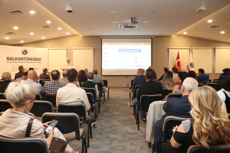 BALKANTÜRKSİAD’da 'Stres Yönetimi' konuşuldu