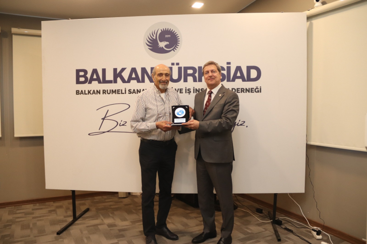 BALKANTÜRKSİAD’da 'Stres Yönetimi' konuşuldu