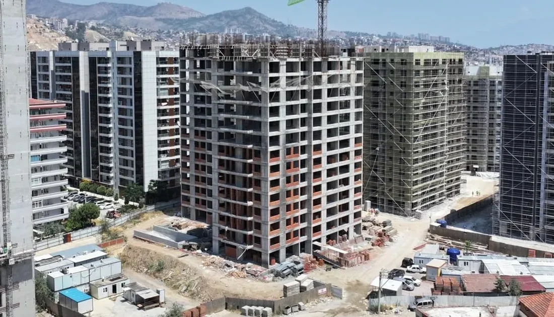 İzmir Büyükşehir Belediye Başkanı