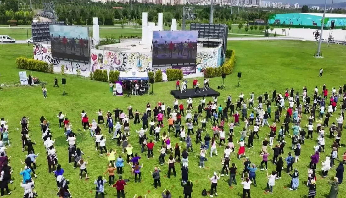 Ankara’da yüzlerce kadın, Ankara