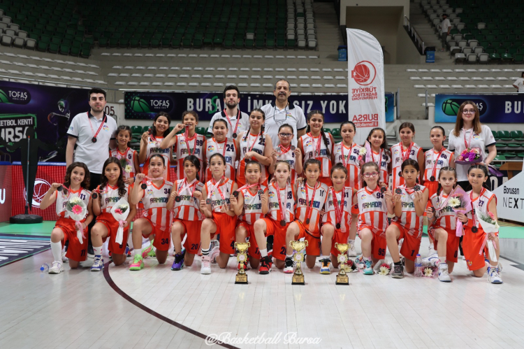 Basketbolda sezon finali Bursa’da yapıldı