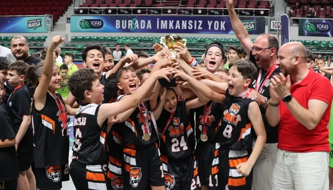 Bursa’da düzenlenen altyapı basketbol