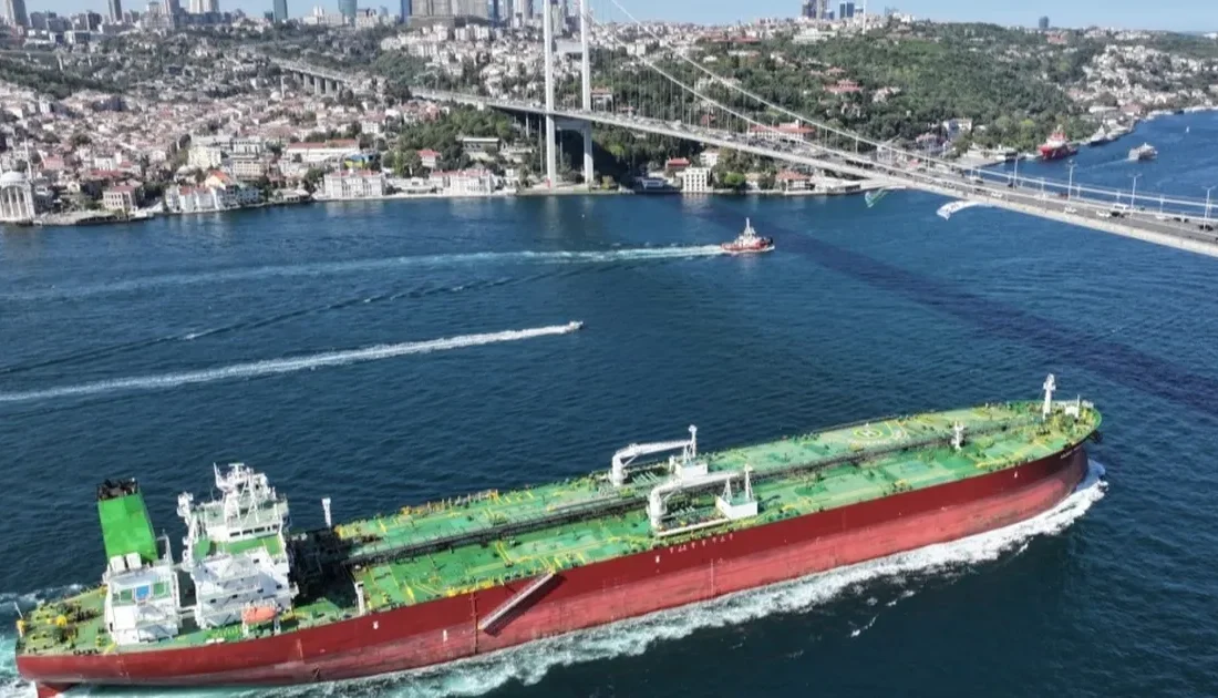 Türk Boğazlarından uğraksız geçen
