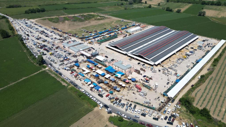 Bursa İnegöl'de 5'inci bayramda modern ve hijyenik satış