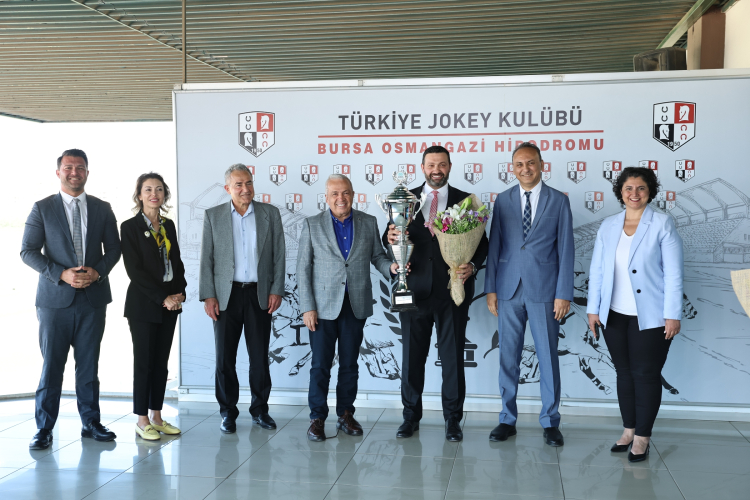 Bursa Nilüfer Belediye Başkanlığı Koşusu’nun galibi “Taşan”