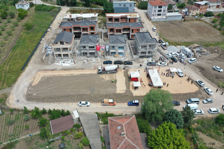 Bursa Osmangazi'de Aksungur Spor Tesisi'ne ilk harç döküldü