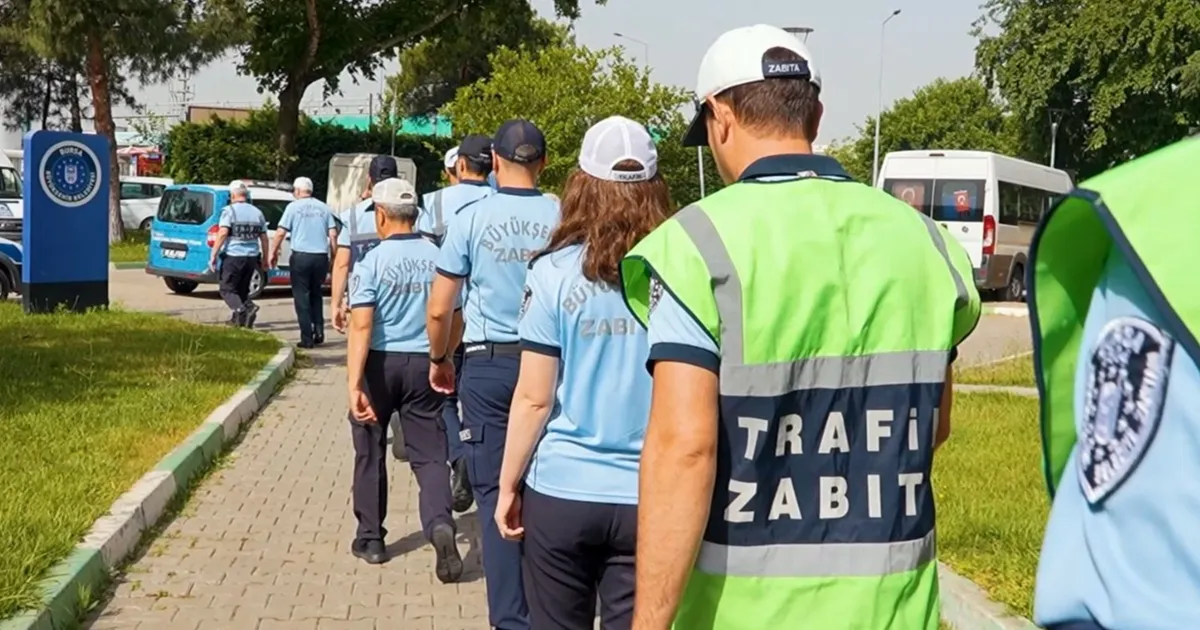 Bursa'da zabıta ekipleri bayramda da sahada