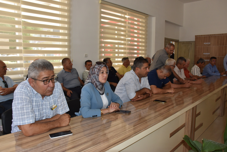CHP heyetinden Kumluca'da muhtarlarla istişare