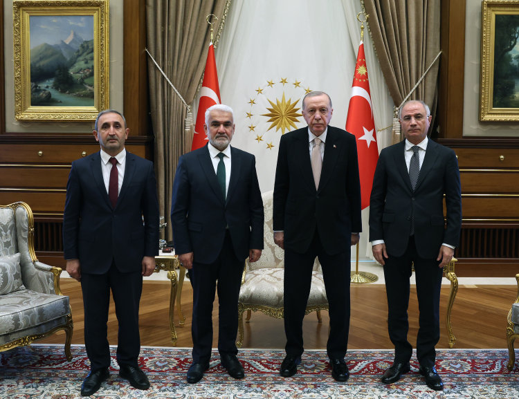 Cumhurbaşkanı Erdoğan, DSP ve HÜDA PAR liderlerini kabul etti