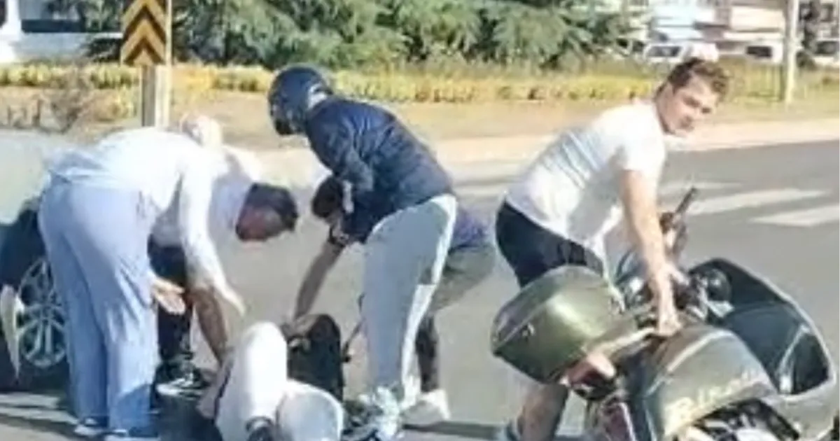 Düzce'de motosiklet sürücüsü yola savruldu