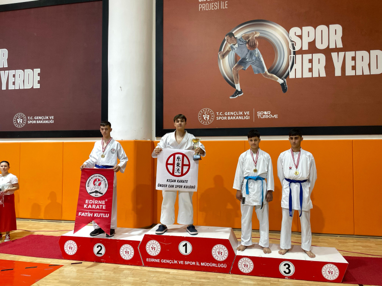 Edirne İl Karate Şampiyonası’nda 16 madalya ile büyük başarı!