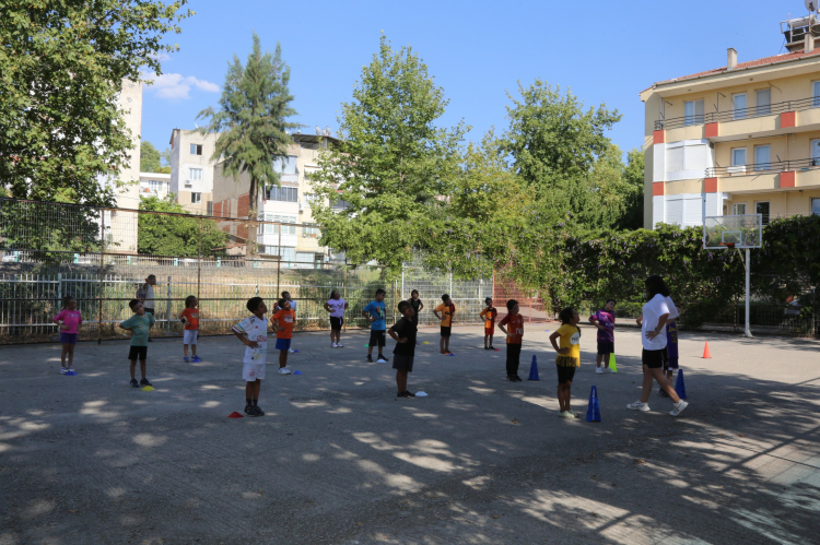 Efes Selçuk’ta çocuklar için dopdolu yaz