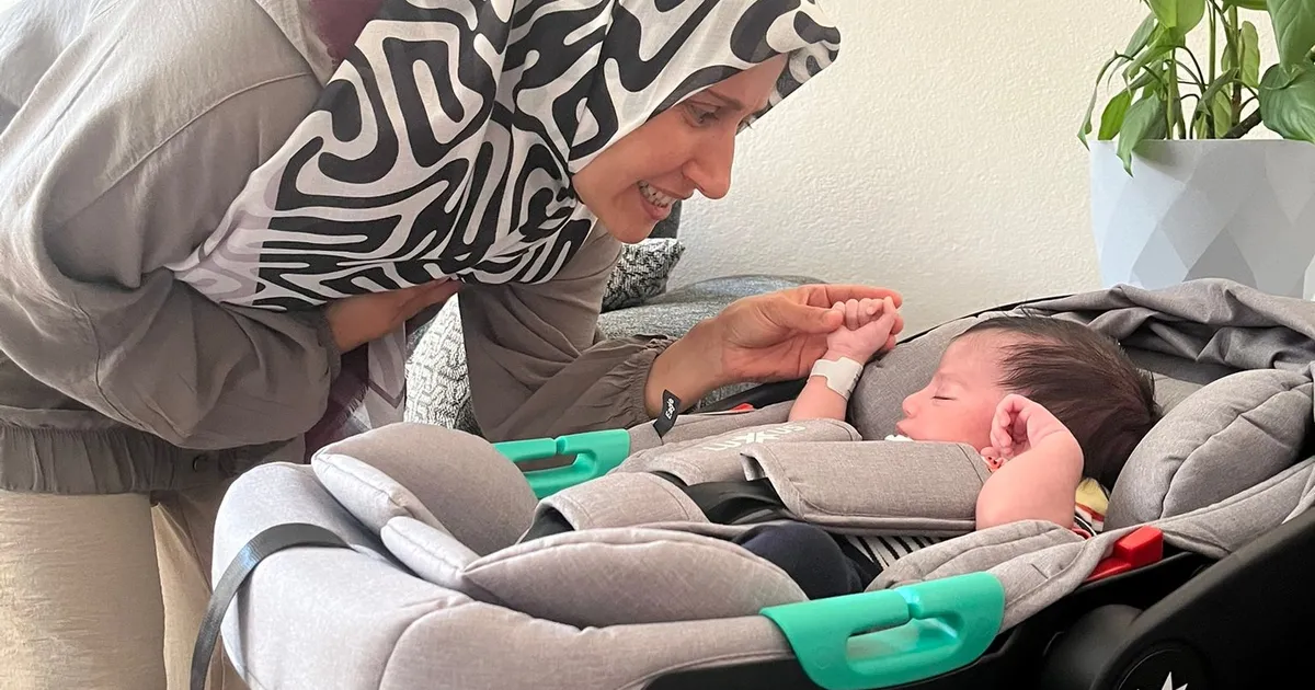 Emre bebek, İzmir’de koruyucu aileyle buluştu… ‘Geçici Koruyucu Aile’ modeli yaygınlaşıyor