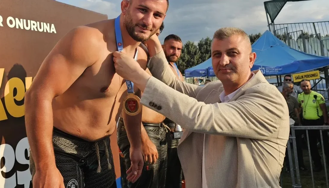 Gölcük Belediyespor pehlivanı Abdulrefik