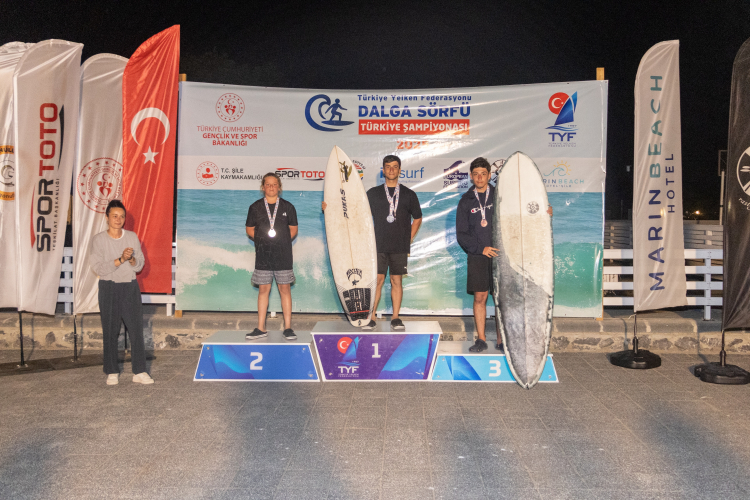 Hataylı sörfçülere Türkiye Şampiyonası'nda 6 madalya