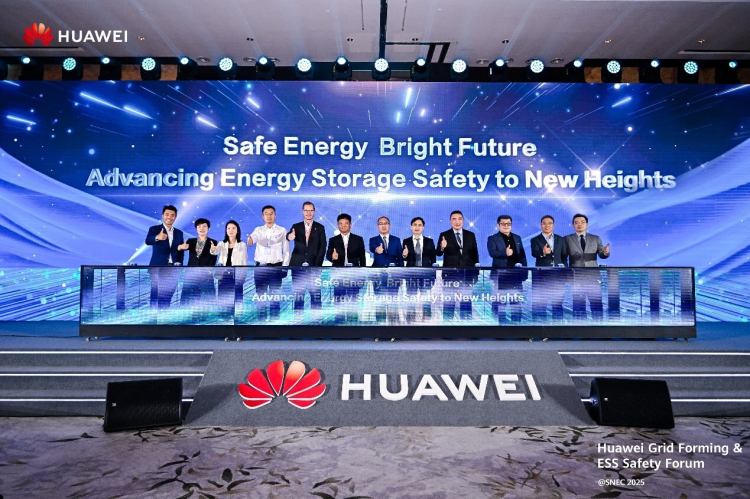 Huawei Digital Power, Şebeke Oluşturma ve ESS Güvenlik Forumu'nda yenilikçi çözümler sundu