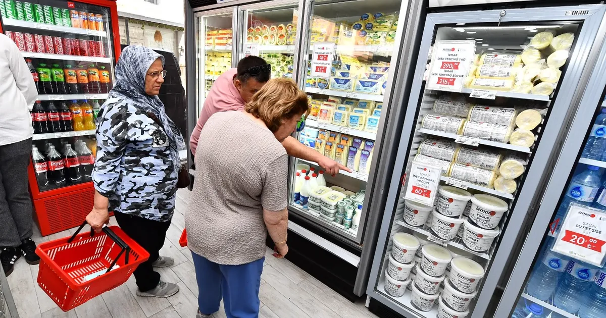 İZMAR yeni şubesini Çamdibi'ne açtı
