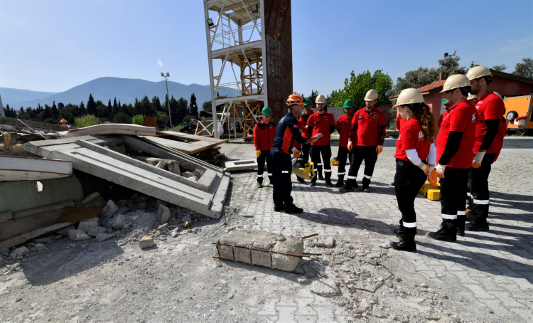 İzmir Bornova'ya 'BAK'acaklar