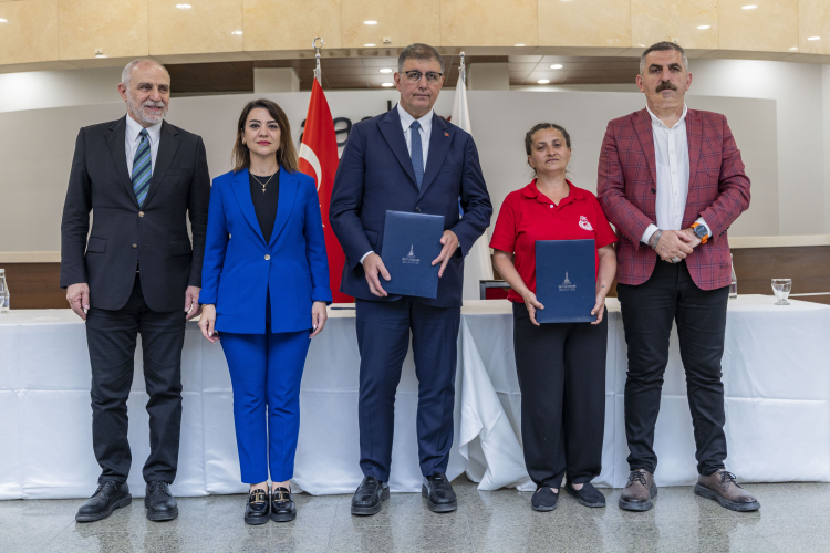 İzmir Büyükşehir ile İZELMAN arasında TİS imzalandı