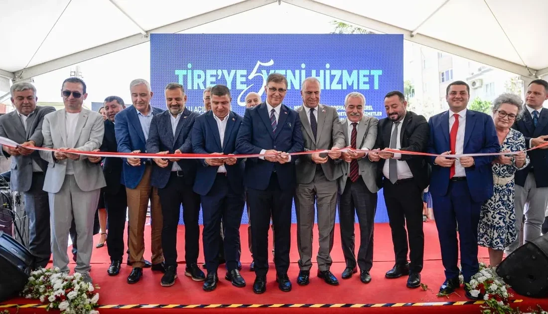İzmir Büyükşehir Belediye Başkanı
